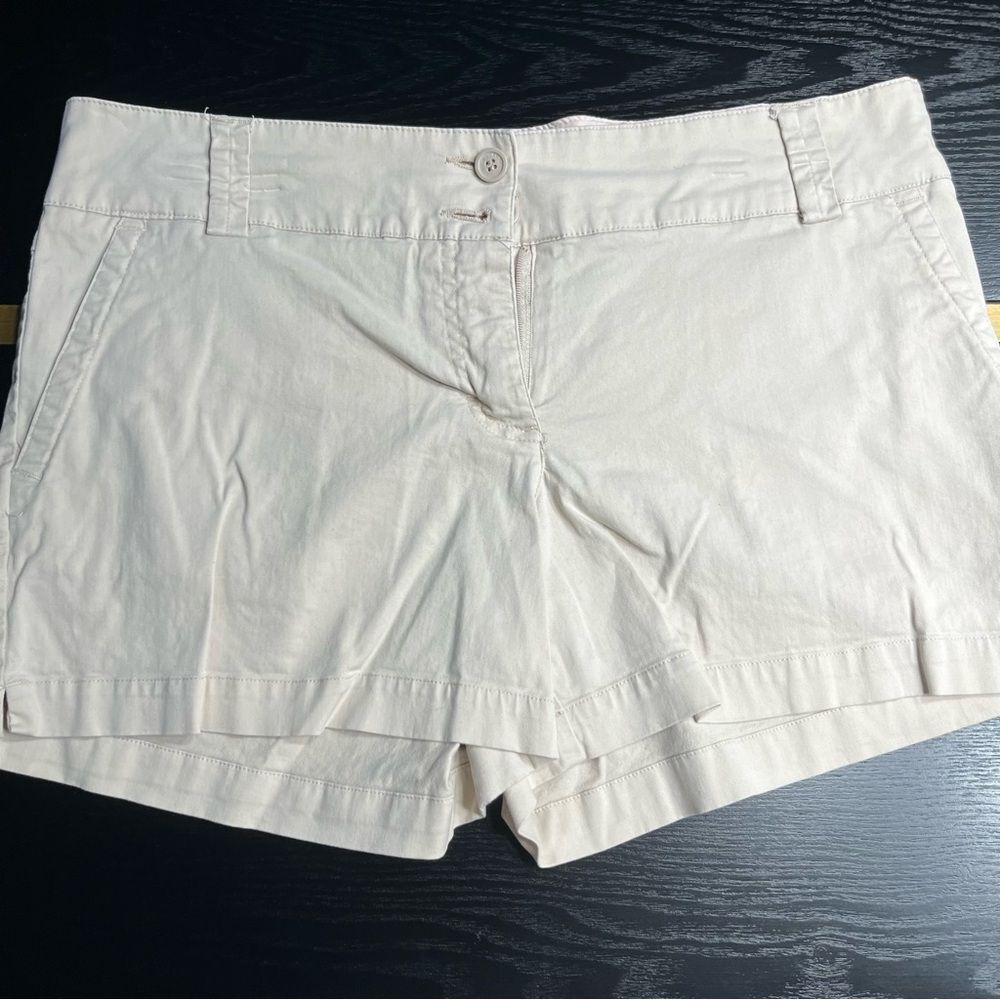New York & Company Shorts Size 10 Khaki EUC - Picture 8 of 11